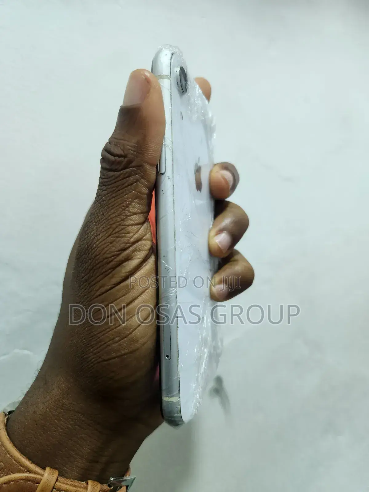 Apple iPhone XR 64 GB Red