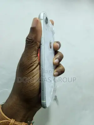 Apple iPhone XR 64 GB Red