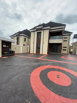 5bdrm Duplex in Malami Estate for sale