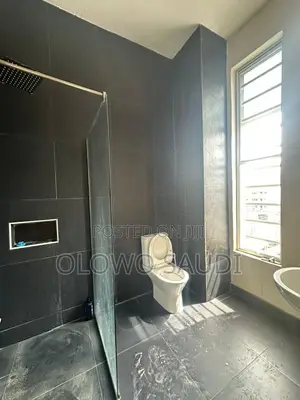 3bdrm Apartment in Vi Lagos, Victoria Island for rent