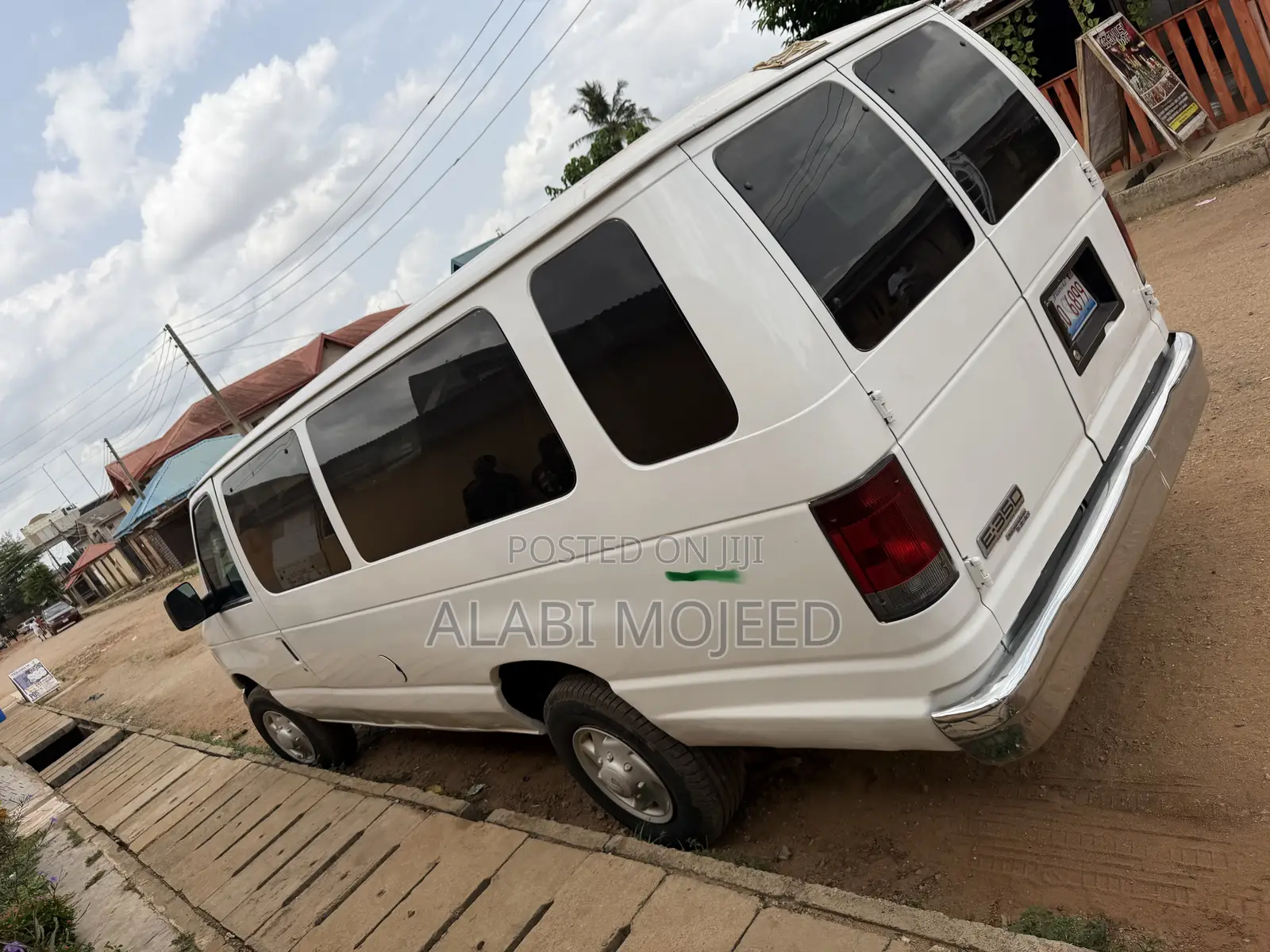 Ford E350 2007 White