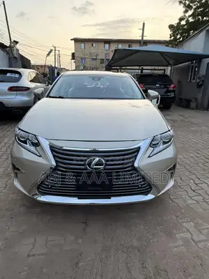 Toyota Venza LE 2016 Gold