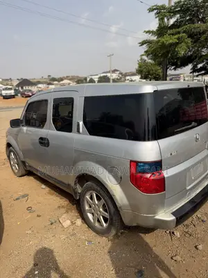 Honda Element LX Automatic 2005 Silver