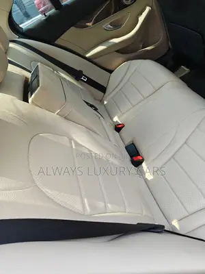 Mercedes-Benz C300 2021 White