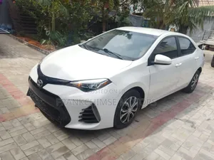Toyota Corolla LE 4dr Sedan (1.8L 4cyl CVT) 2015 White