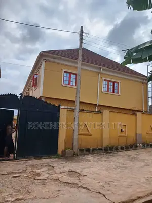 3bdrm Block of Flats in Elewuro, Akobo for sale