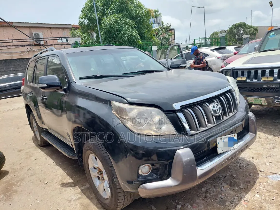 Toyota Land Cruiser Prado 2011 Black