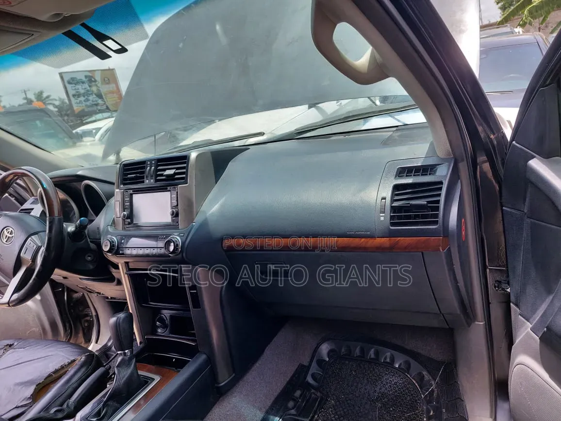Toyota Land Cruiser Prado 2011 Black