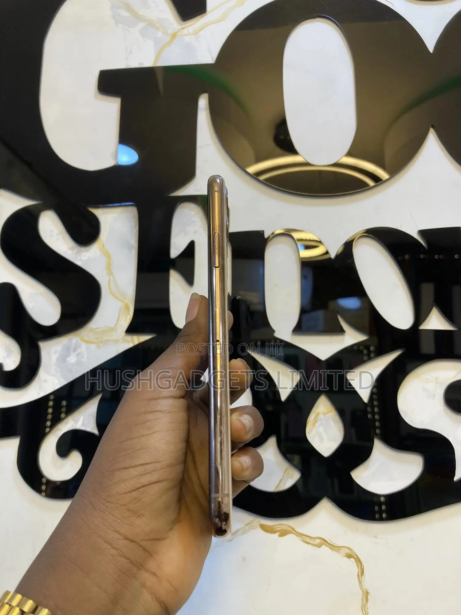 Apple iPhone 11 Pro Max 64 GB Gold