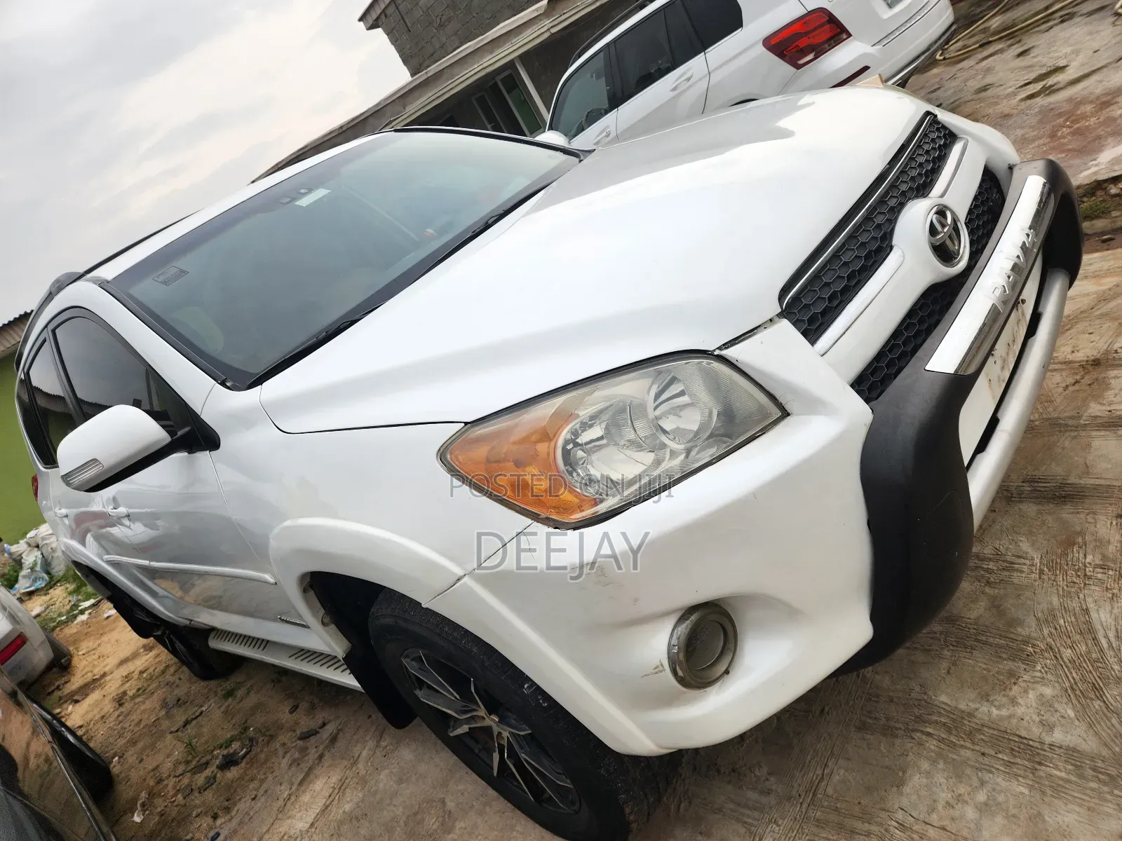 Toyota RAV4 2010 White