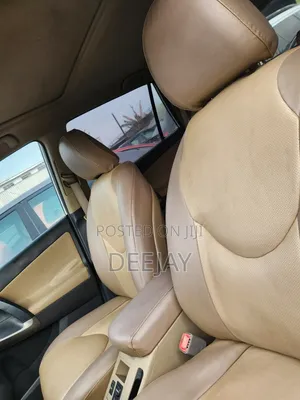 Toyota RAV4 2010 White