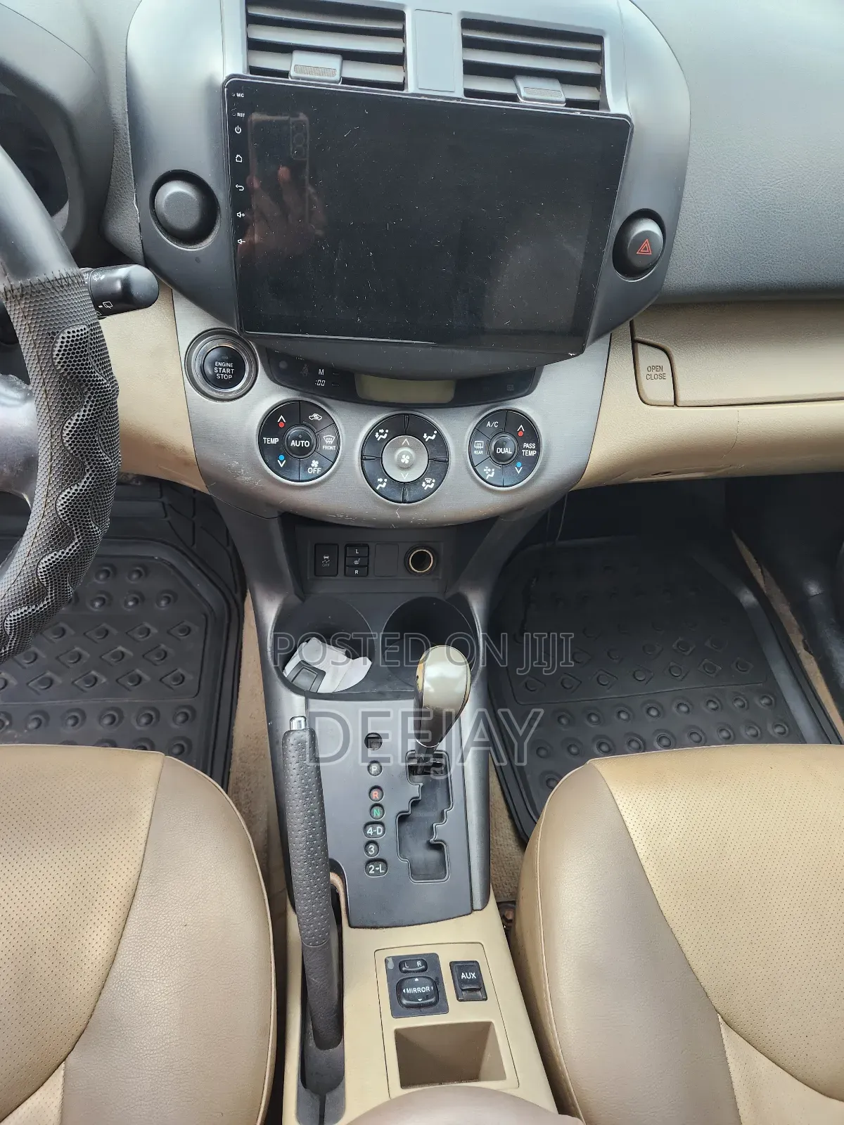 Toyota RAV4 2010 White