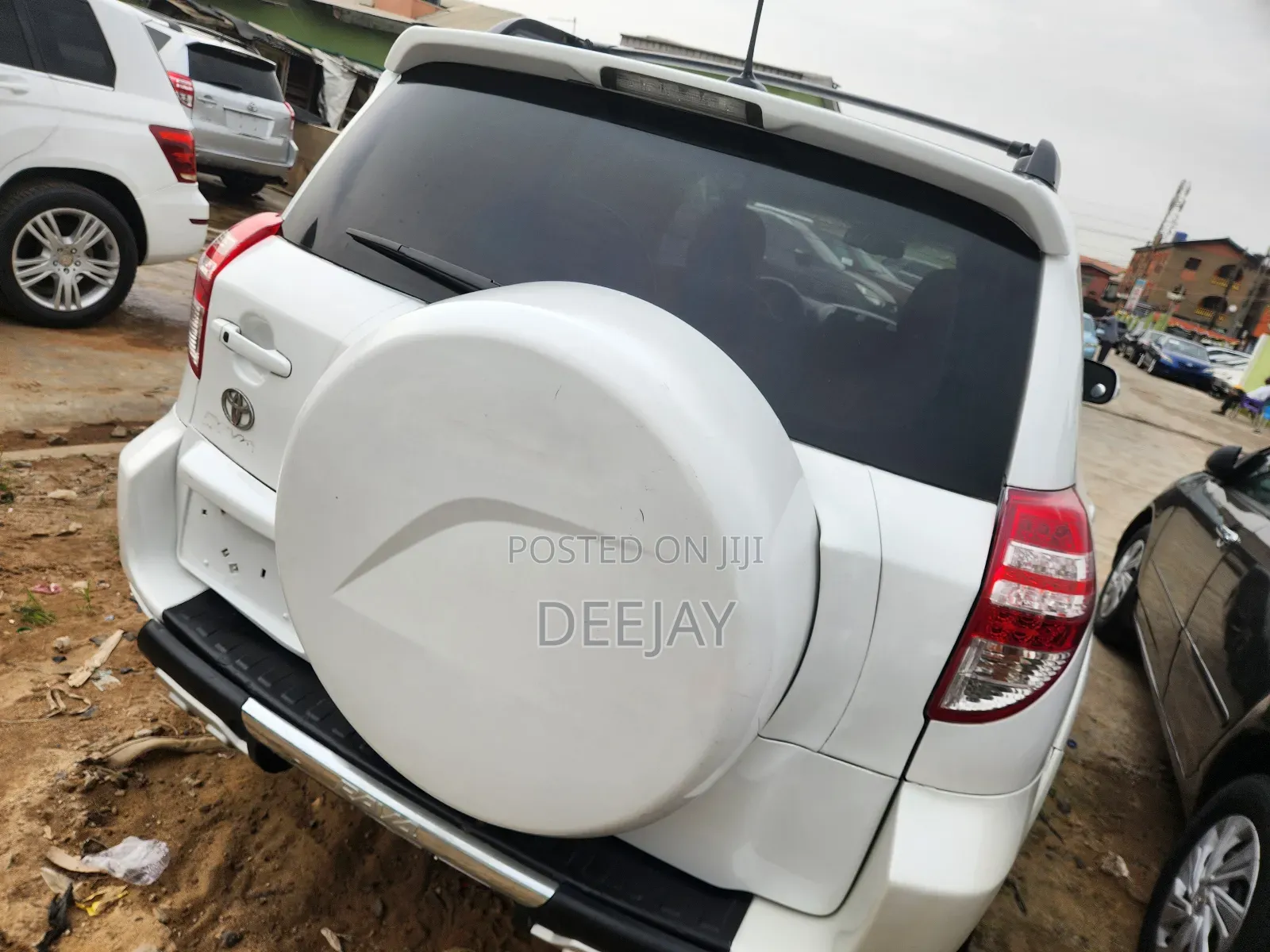 Toyota RAV4 2010 White