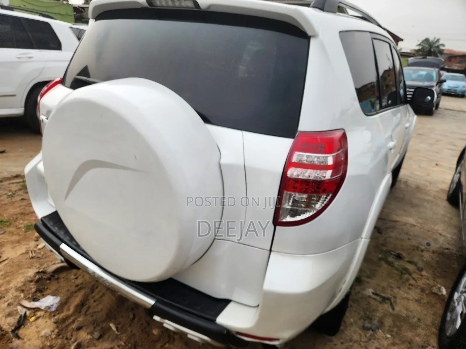 Toyota RAV4 2010 White