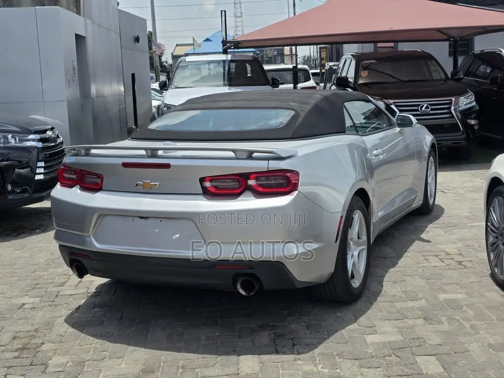Chevrolet Camaro 2019 Silver