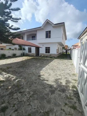 4bdrm Duplex in Ilaje / Lekki for sale