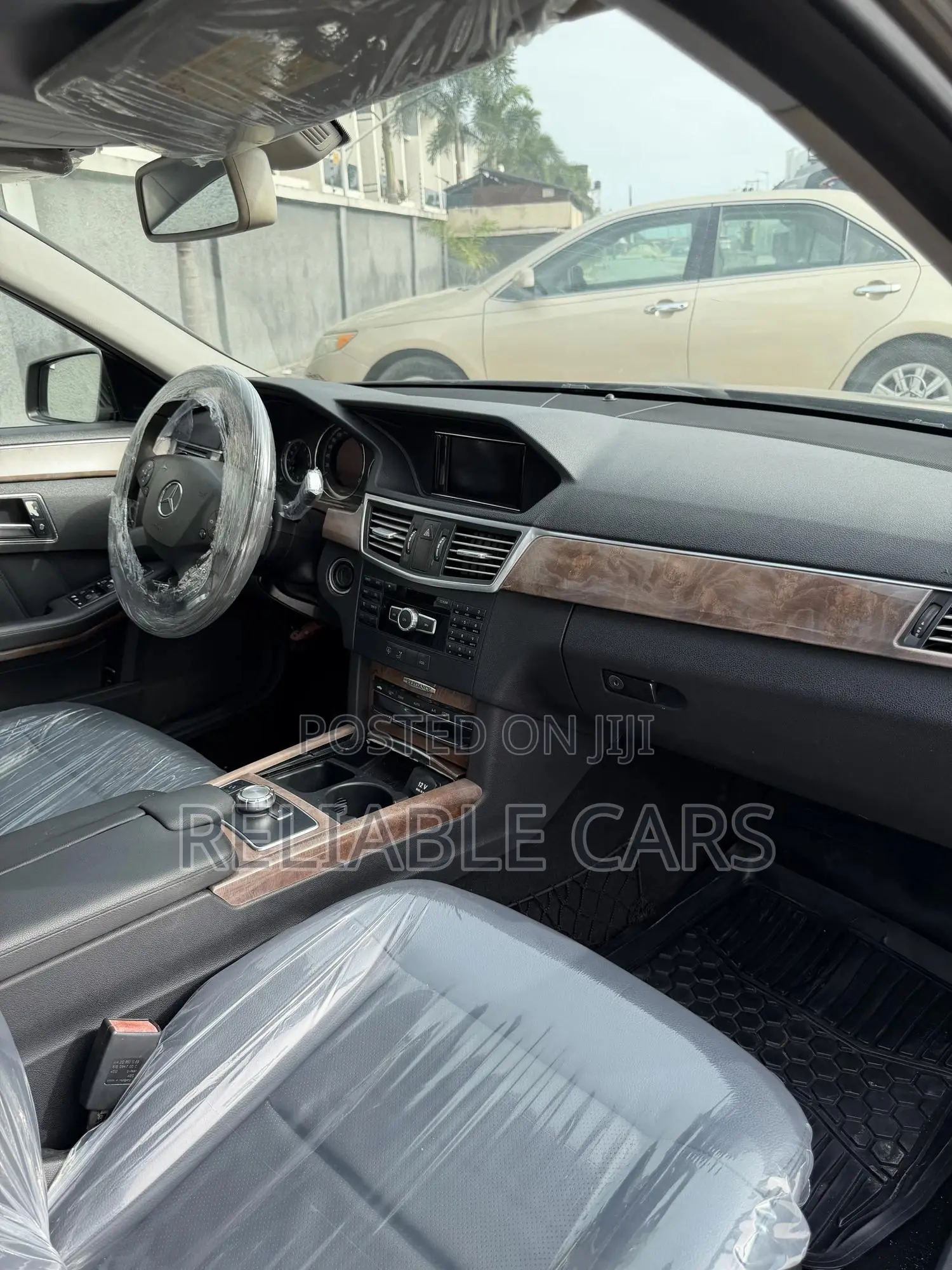Mercedes-Benz E350 2010 Brown