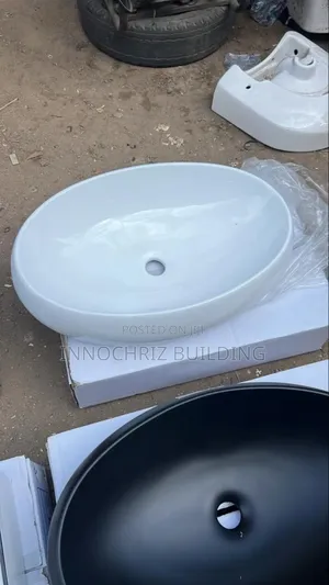 Oval Shaped Countertop Basin