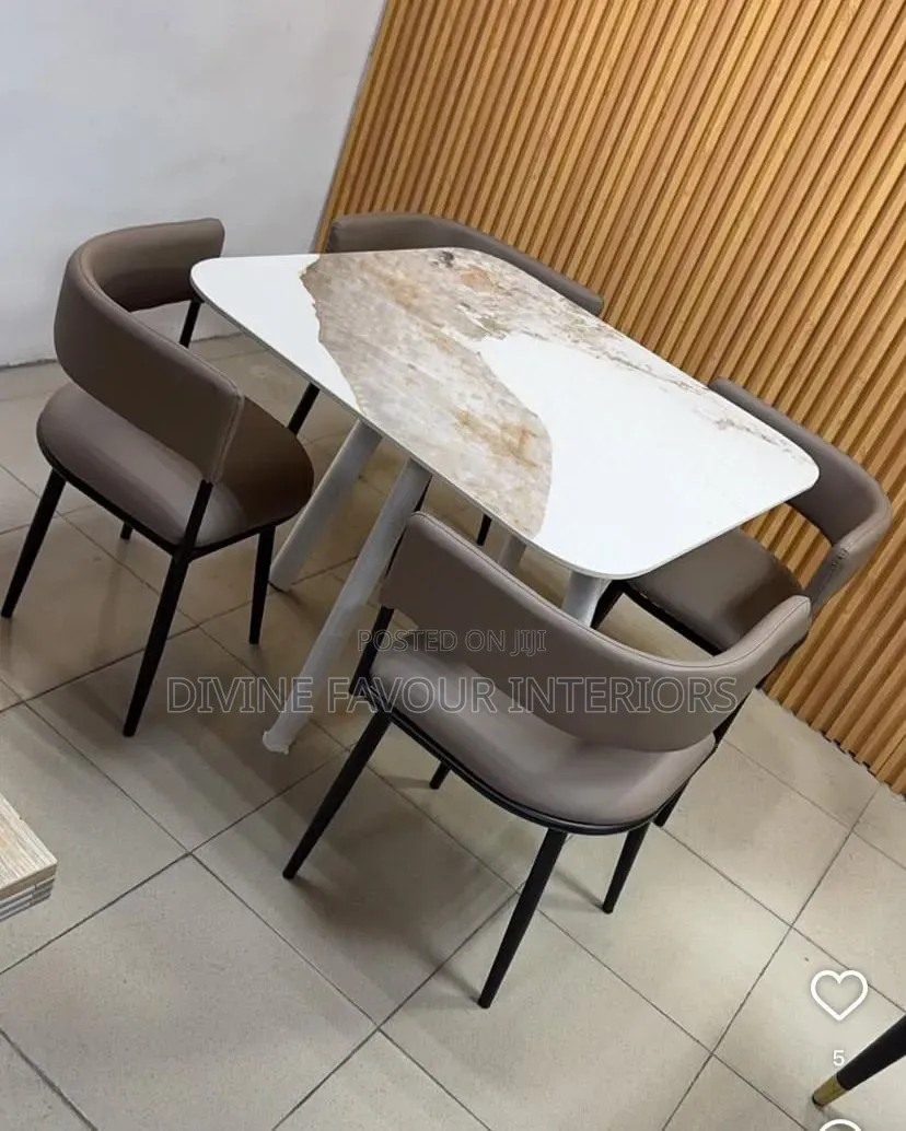 Square Dining Table With 4 Chairs