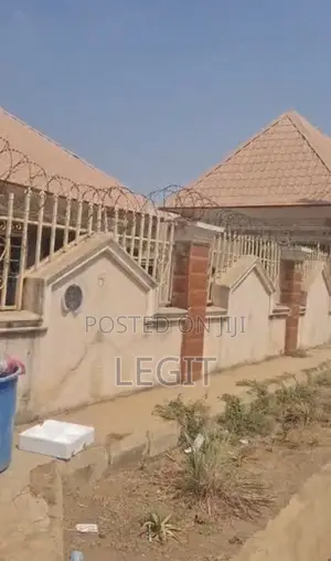2bdrm Block of Flats in Lugbe District for sale