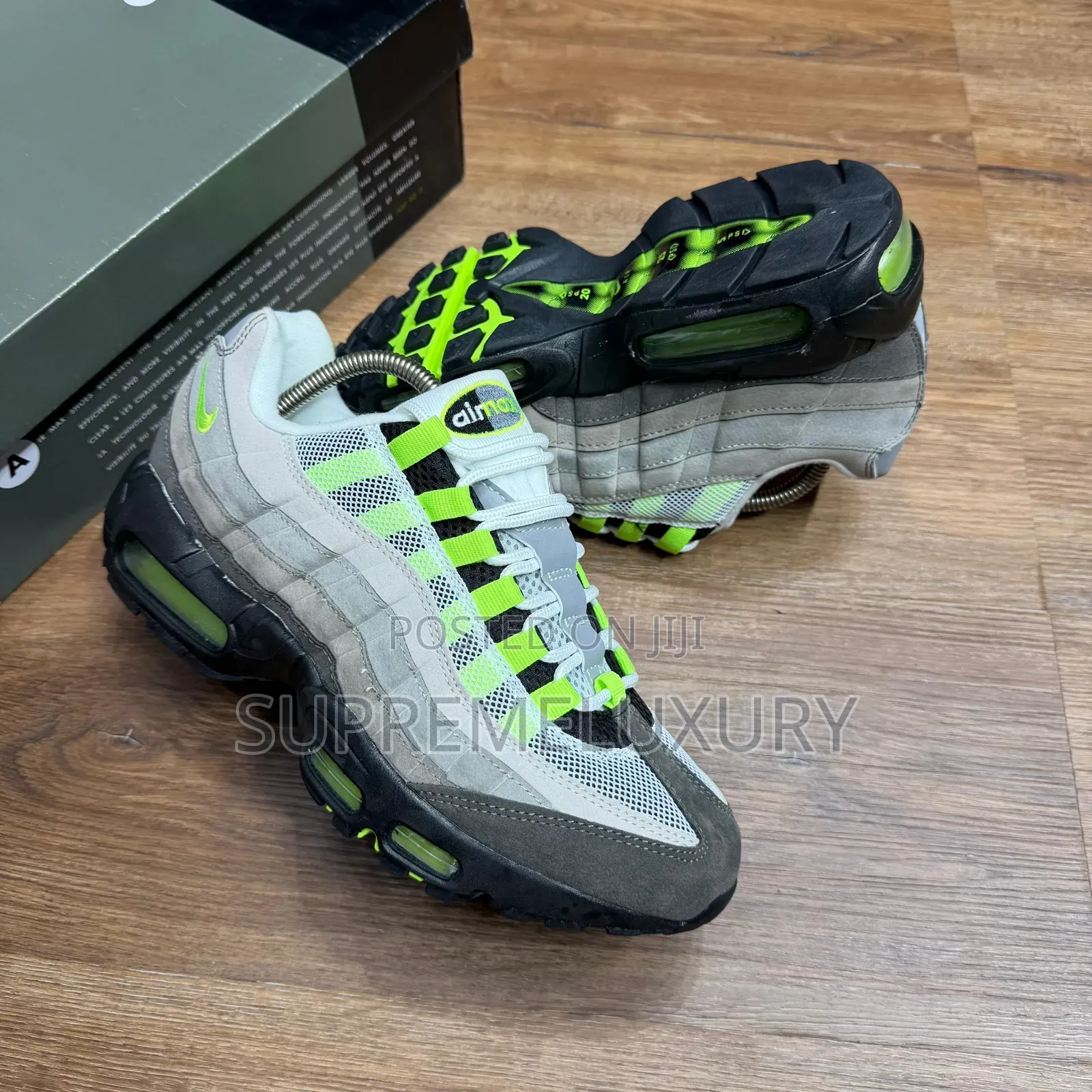 Nike Sneakers