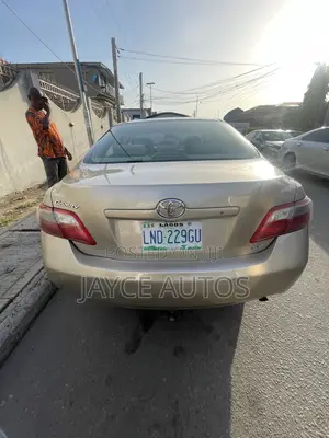 Toyota Camry 2008 Gold