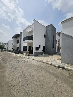 4bdrm Duplex in Durumi for sale