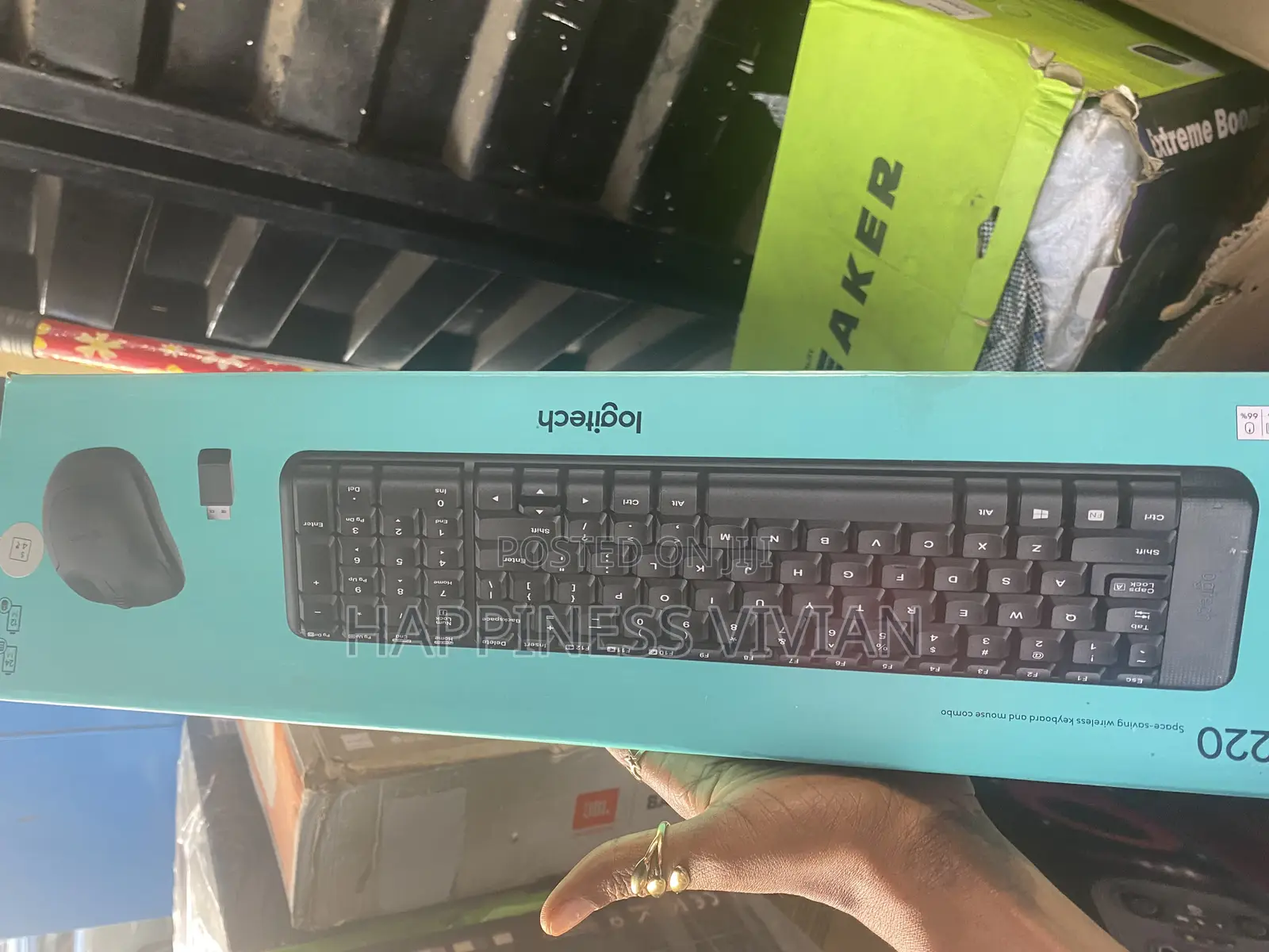 Logitech Mk220 Wireless Keyboard and Mouse Set