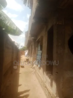 3bdrm Block of Flats in Jakande for sale