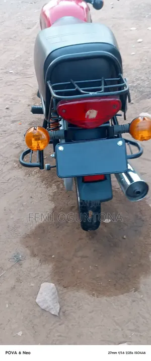 Bajaj Boxer 2020 Red