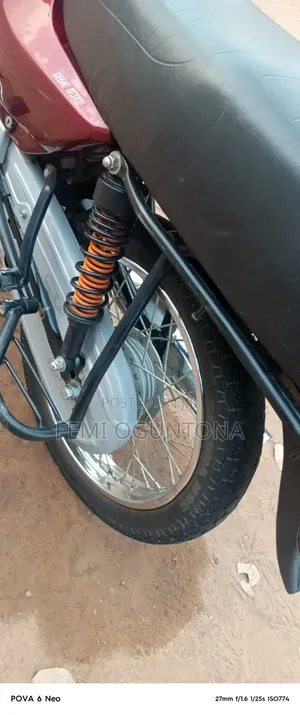 Bajaj Boxer 2020 Red