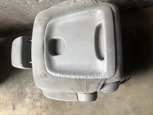 2 Middle Seat Toyota Sienna 2004-08 Available Fabric