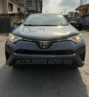 Toyota RAV4 LE AWD (2.5L 4cyl 6A) 2017 Gray