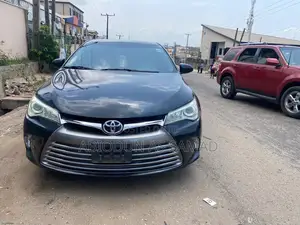 Toyota Camry SE 4dr Sedan (2.5L 4cyl 6A) 2016 Gray