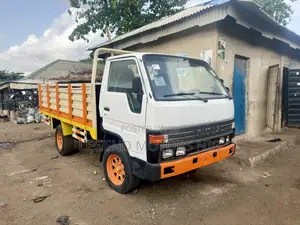 Toyota Dyna 150 Company Used Dropped Sided Bucket