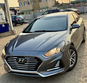 Hyundai Sonata SE 2019 Gray