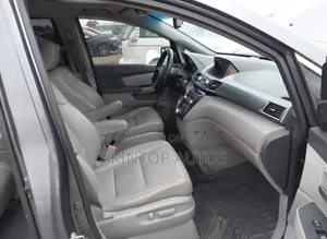Honda Odyssey Touring Elite 2011 Gray