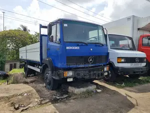 Mercedes 1117 German Pickup Truck