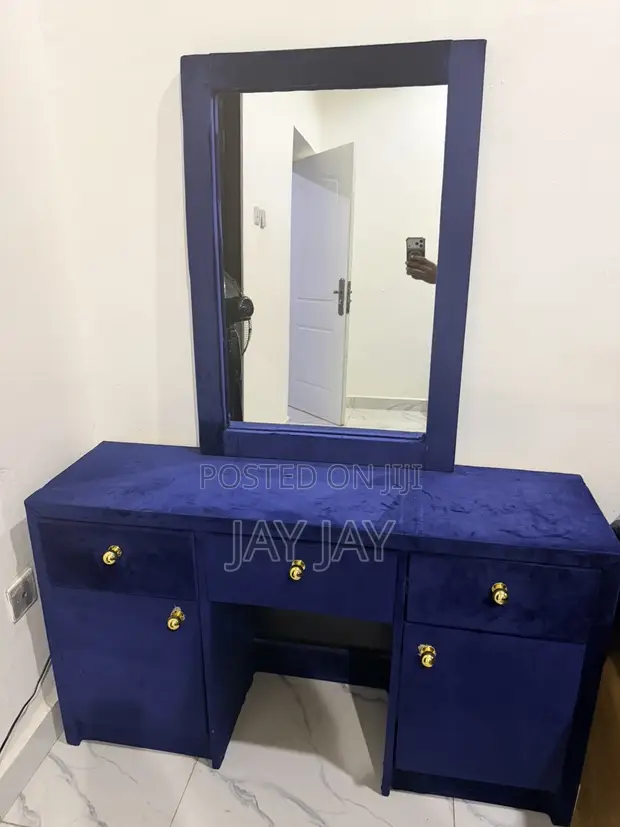 dressing table blue Viral Vanity Moody Makeover in Metallic Blue, Green & Lavender – Tanglewood  Works