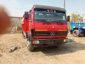 Long Chassis Mercedes Benz 814