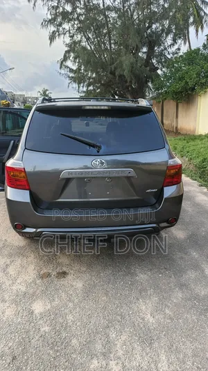 Toyota Highlander Limited 2010 Gray