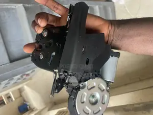 Cadillac Escalade Trunk Latch Tailgate Lock Actuator/Booth Catcher