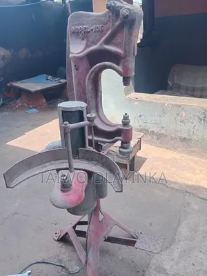 Rivet Machine