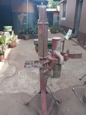 Rivet Machine