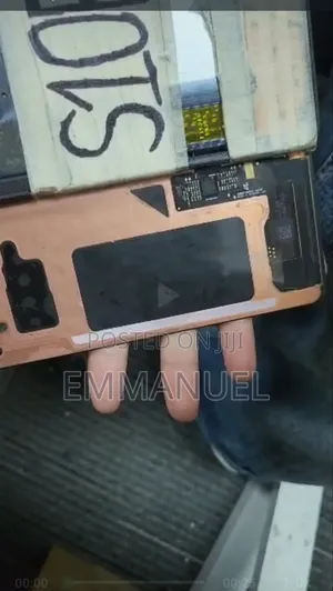 Samsung S10e Screen