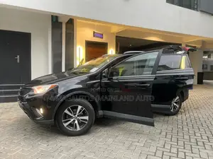 Toyota RAV4 XLE 4dr SUV (2.5L 4cyl 6A) 2018 Black