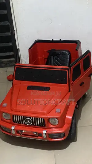 Mercedes Benz G-Wagon
