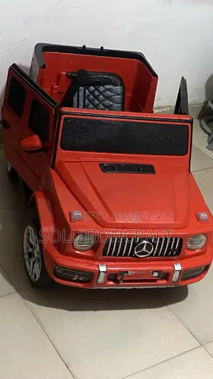 Mercedes Benz G-Wagon
