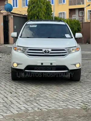 Toyota Highlander Limited 3.5l 4WD 2013 White