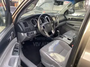 Toyota Tacoma Double Cab 4x4 Long Bed 4.0L V6 5-Speed Automatic 2013